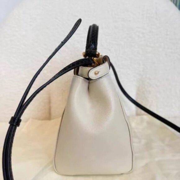 FENDI Peekaboo classic twist lock closure iconic FF pattern shoulder bag - Picture 5 of 7